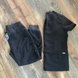 FIGS Scrubs set
